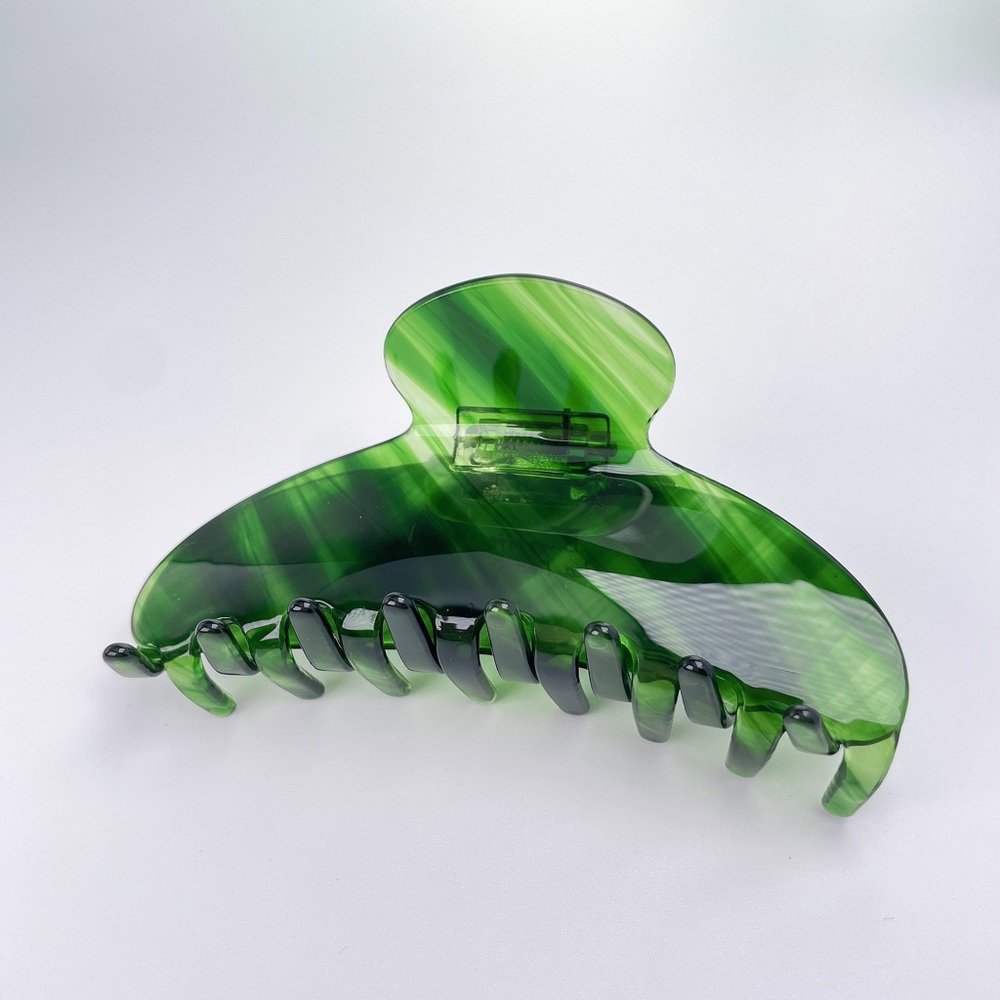 NEW Round Shaped Shiny Translucent Striped Green Acetate Hair Claw Clip - Picture 5 of 9